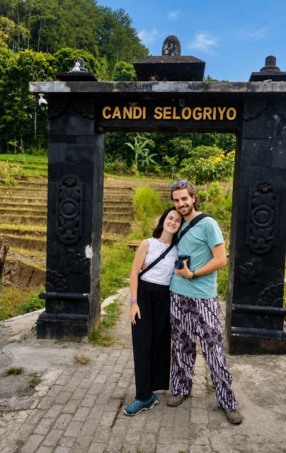 Full Day Selogriyo Temple and Tambi Tea Plantation