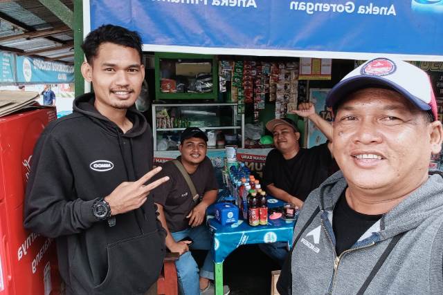 Hire a Car with Driver in Java Island