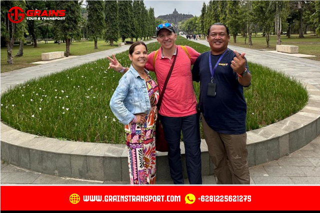 Private Car Rental with Driver in Borobudur
