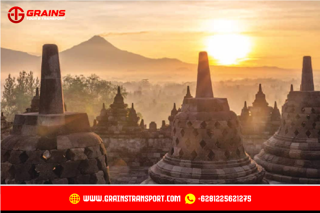 4 Days Tour Package Yogyakarta and Bromo ends in Surabaya