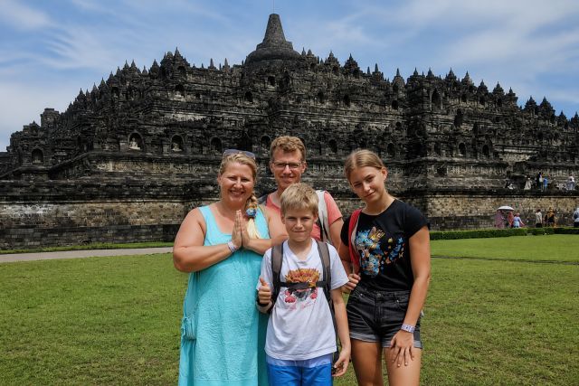 Borobudur Sunrise Tour from Inside the Temple and Prambanan