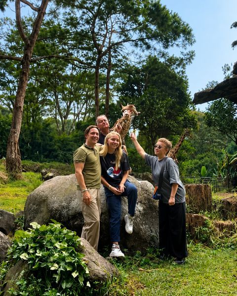 Full-Day Tour from Jakarta to Bandung by Private Car