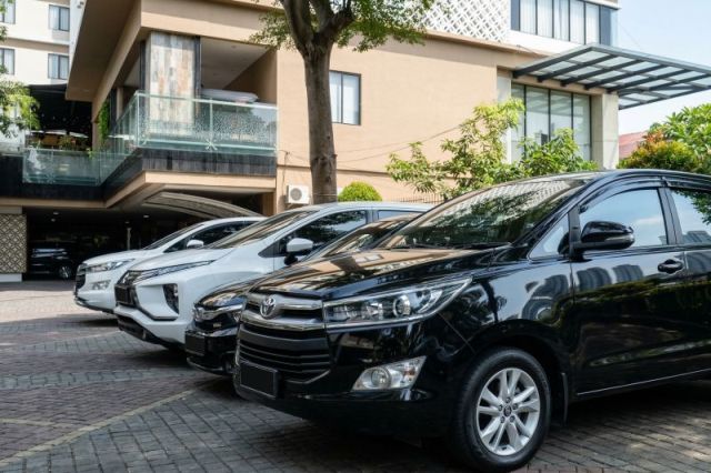 Hire a Car with Driver in Yogyakarta Indonesia