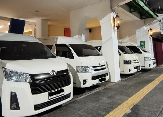 Rent a Car with Driver at Yogyakarta Station